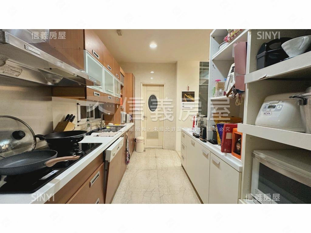 聚合發惠文學區雙車位別墅房屋室內格局與周邊環境