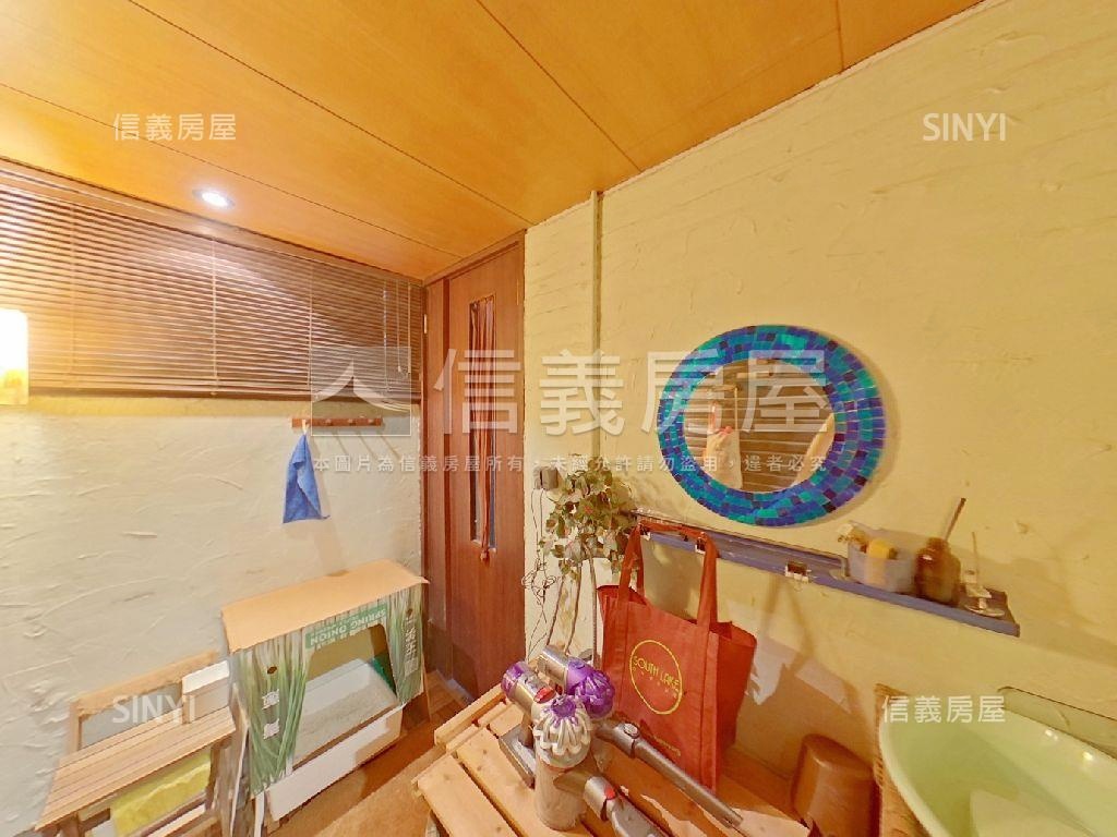 仁愛特區兩房車位房屋室內格局與周邊環境