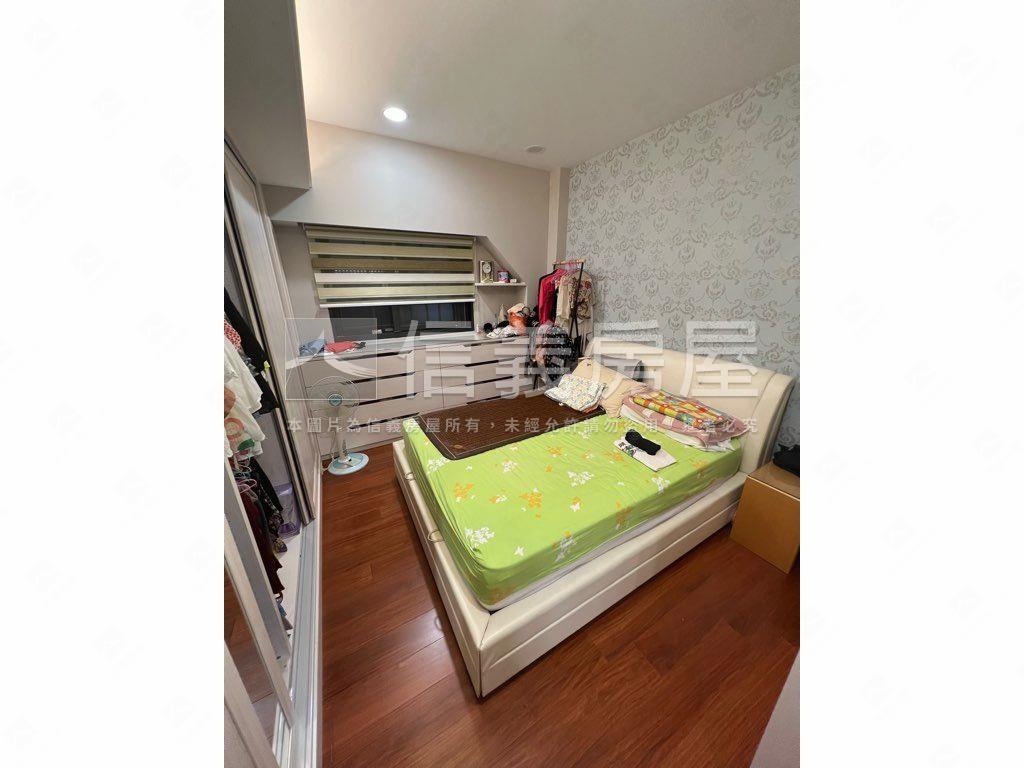 近三民捷運精美車庫一樓房屋室內格局與周邊環境