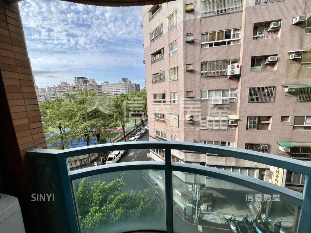 近美術館優質管理電梯華廈房屋室內格局與周邊環境