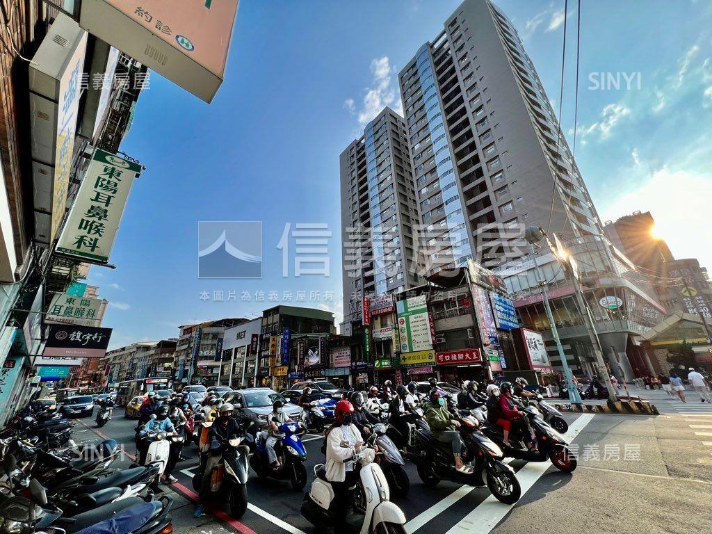 大坪林稀有美景樓中樓房屋室內格局與周邊環境