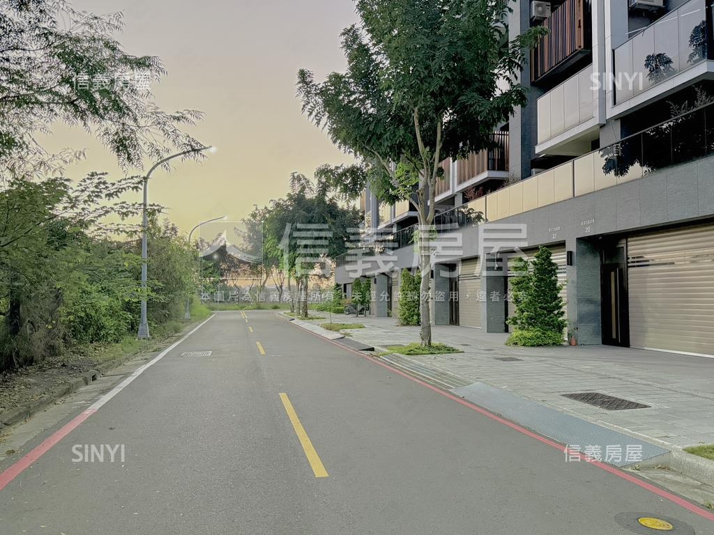 新市鎮橋頭車庫美透天房屋室內格局與周邊環境