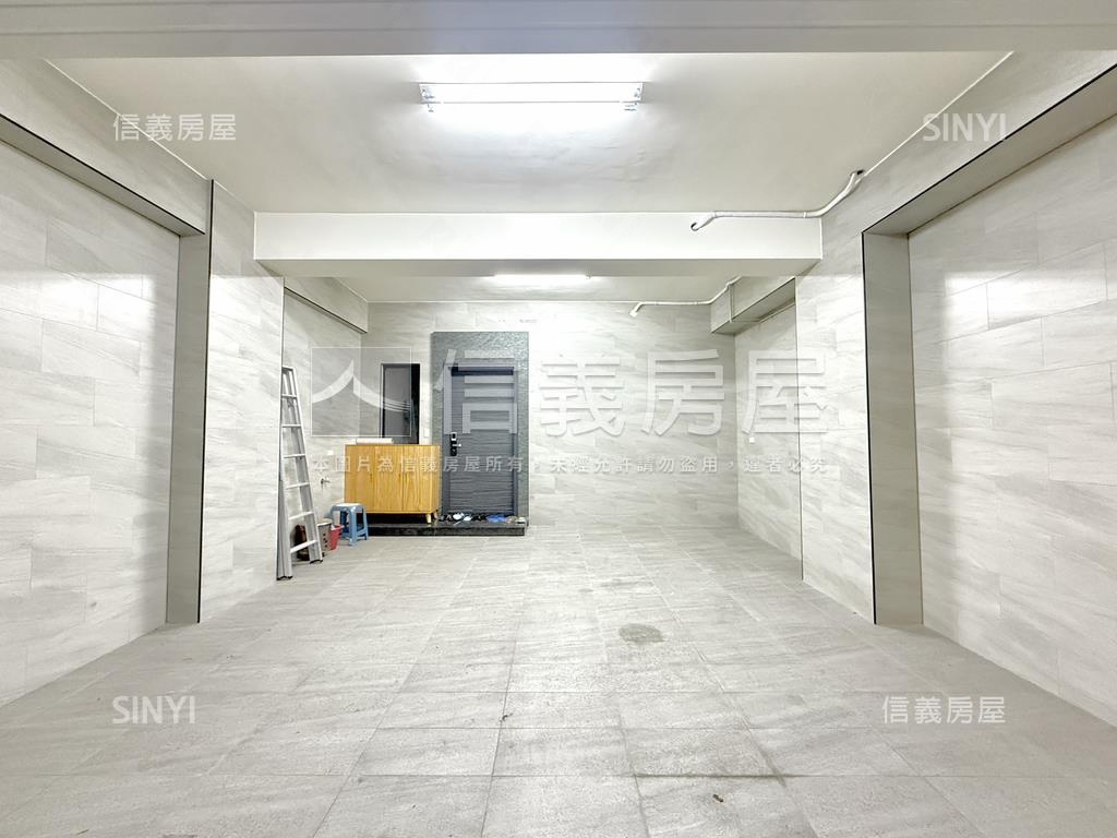 新市鎮橋頭車庫美透天房屋室內格局與周邊環境
