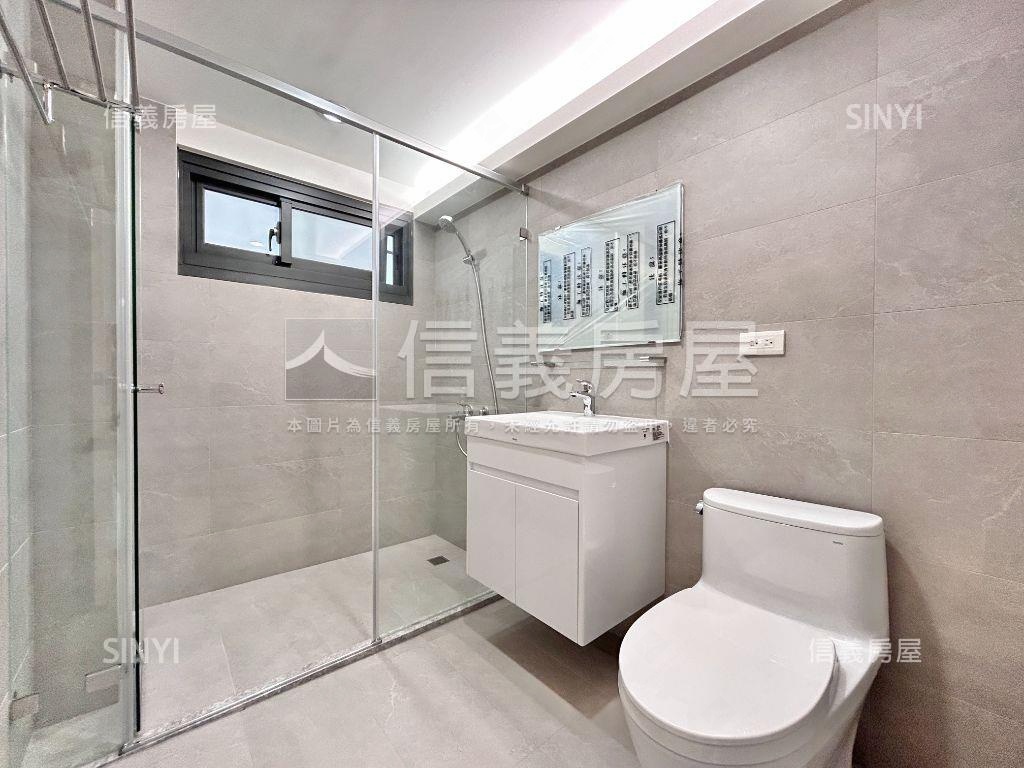 五期三房有車位裝潢新房屋室內格局與周邊環境