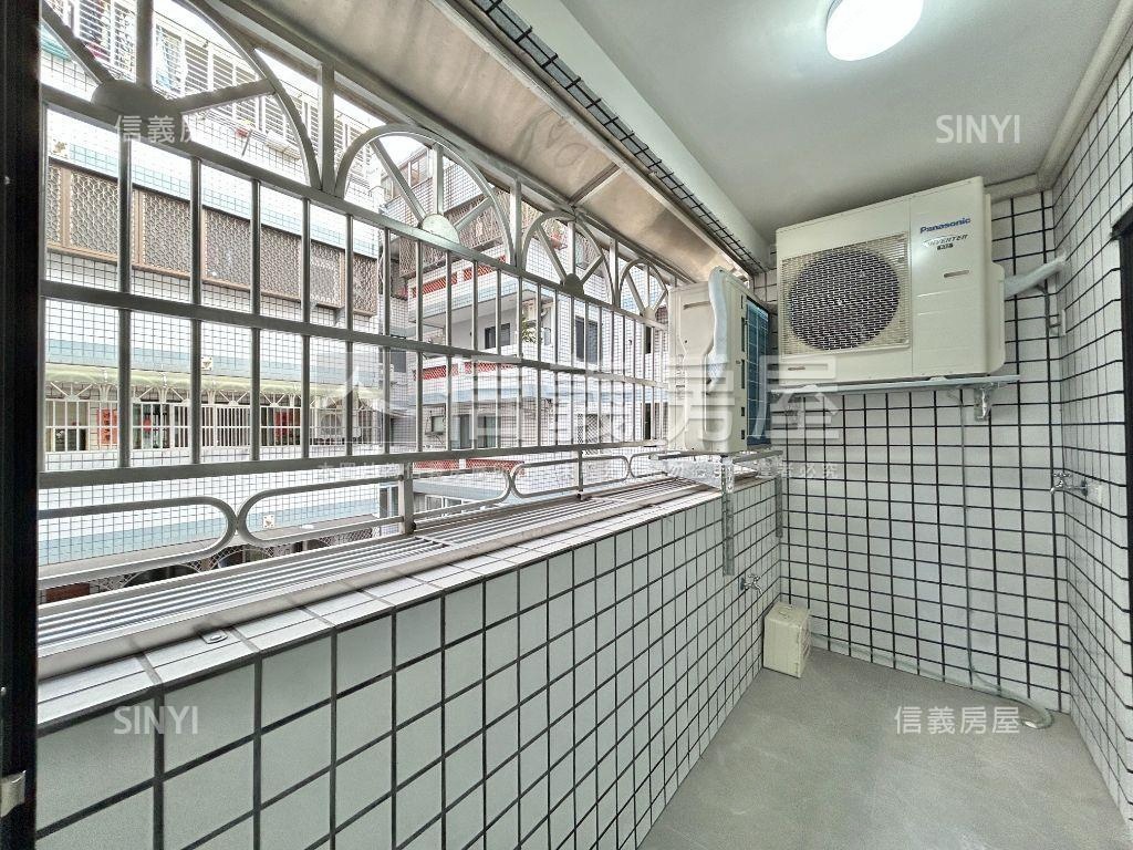 五期三房有車位裝潢新房屋室內格局與周邊環境