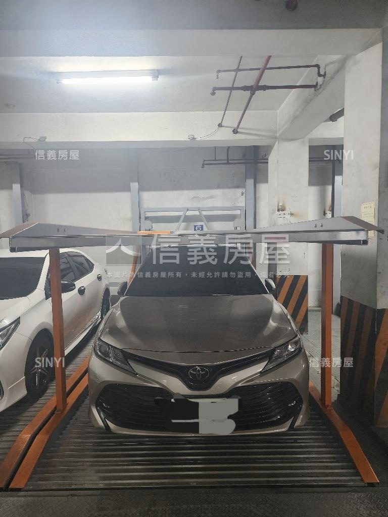 五期三房有車位裝潢新房屋室內格局與周邊環境