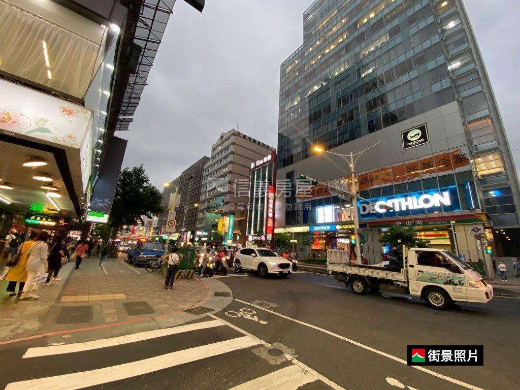 赤峰商圈★稀有公寓二樓房屋室內格局與周邊環境