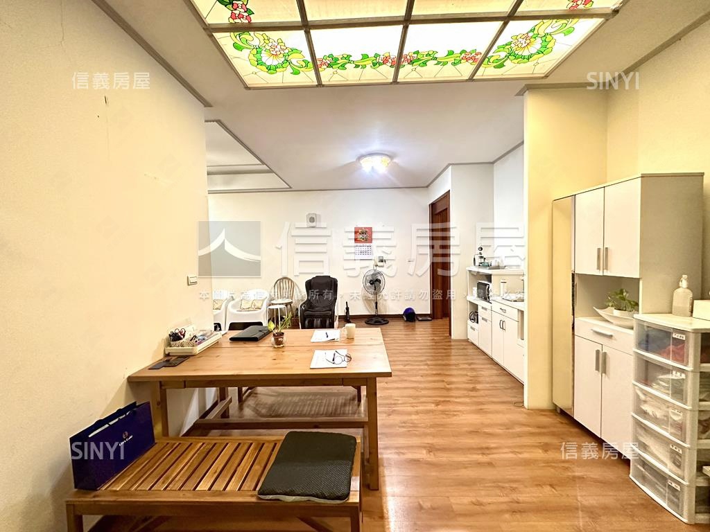 清水灣優美大空間坡平車位房屋室內格局與周邊環境