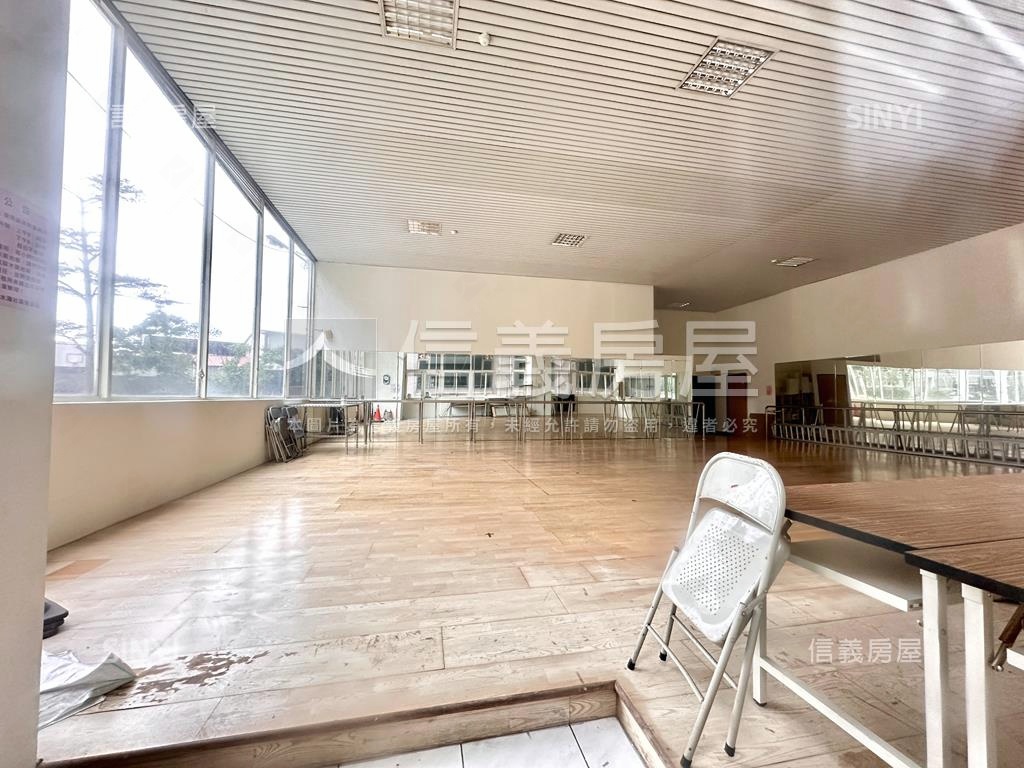 清水灣優美大空間坡平車位房屋室內格局與周邊環境