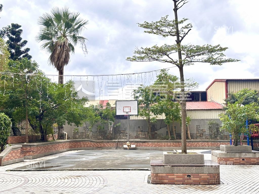 清水灣優美大空間坡平車位房屋室內格局與周邊環境