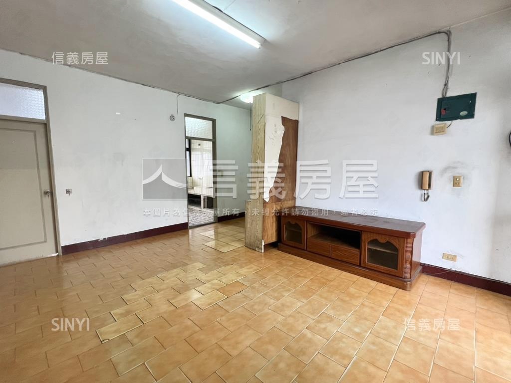近土城站邊間成家美寓房屋室內格局與周邊環境