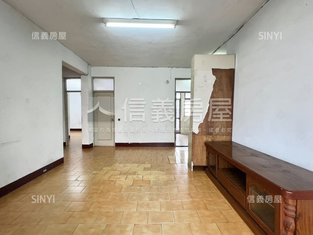 近土城站邊間成家美寓房屋室內格局與周邊環境