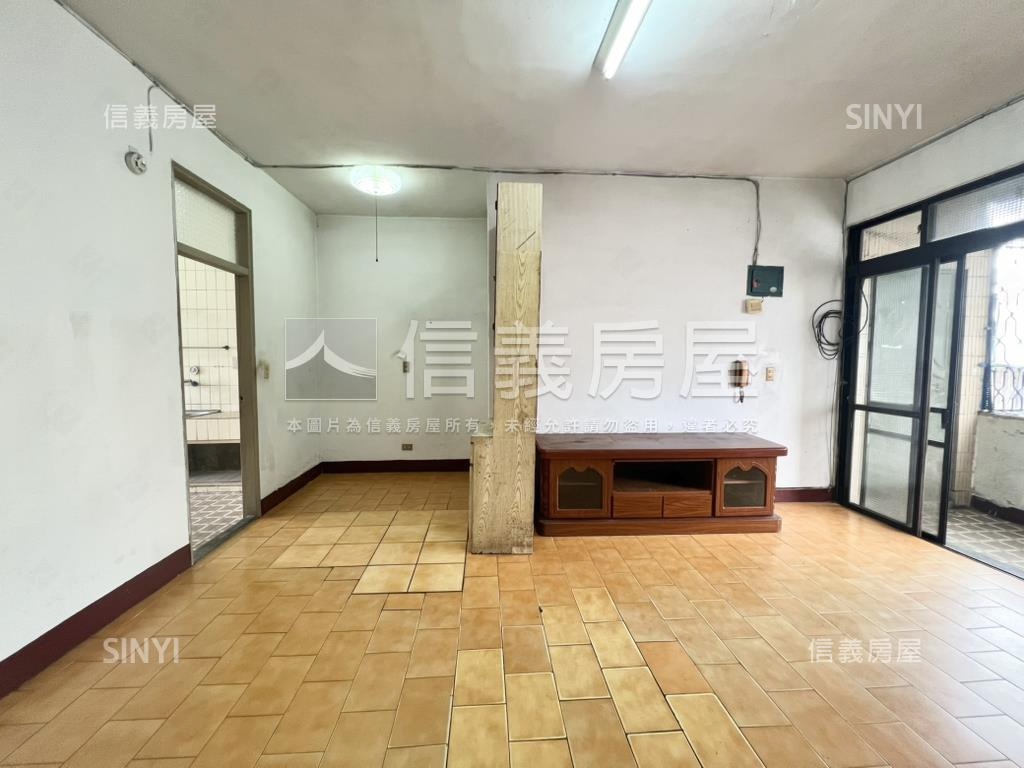 近土城站邊間成家美寓房屋室內格局與周邊環境