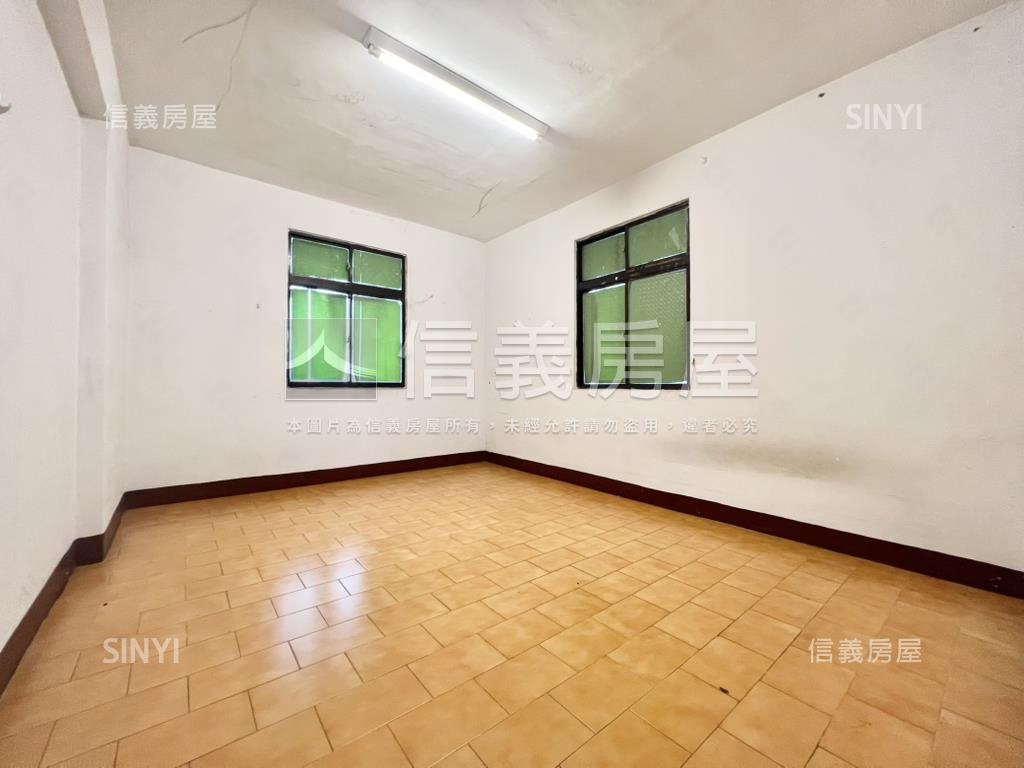 近土城站邊間成家美寓房屋室內格局與周邊環境