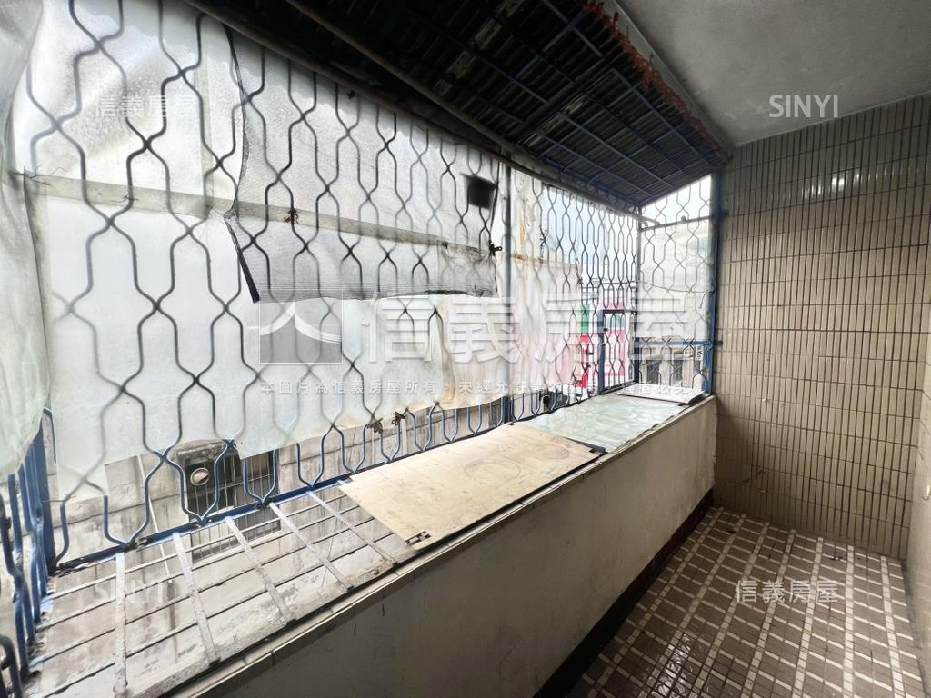 近土城站邊間成家美寓房屋室內格局與周邊環境