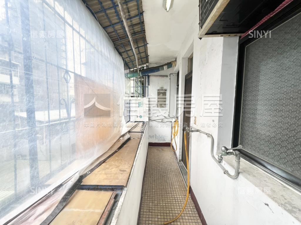 近土城站邊間成家美寓房屋室內格局與周邊環境