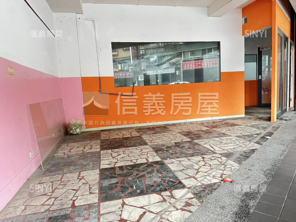 自強黃金店面房屋室內格局與周邊環境