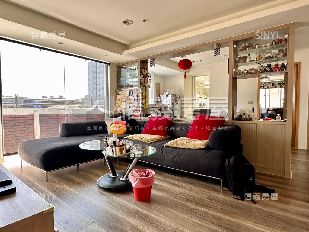 捷運電梯明亮美三房附車位房屋室內格局與周邊環境