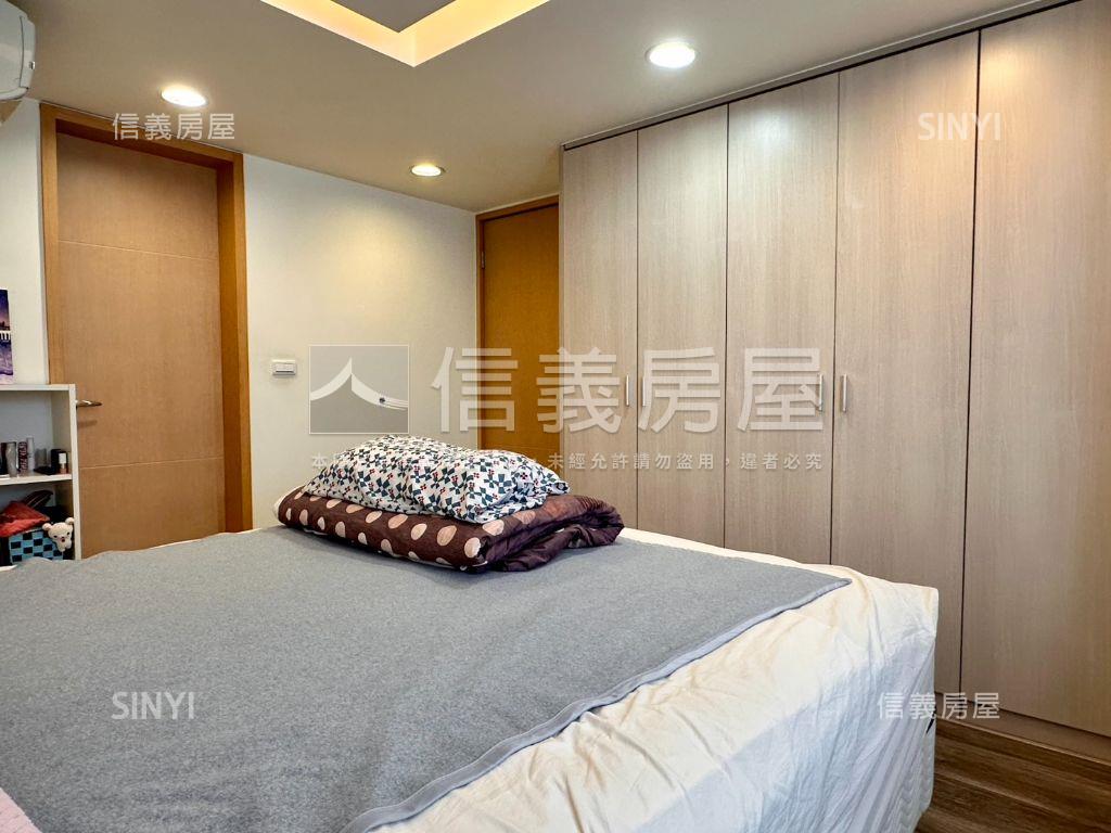 捷運電梯明亮美三房附車位房屋室內格局與周邊環境