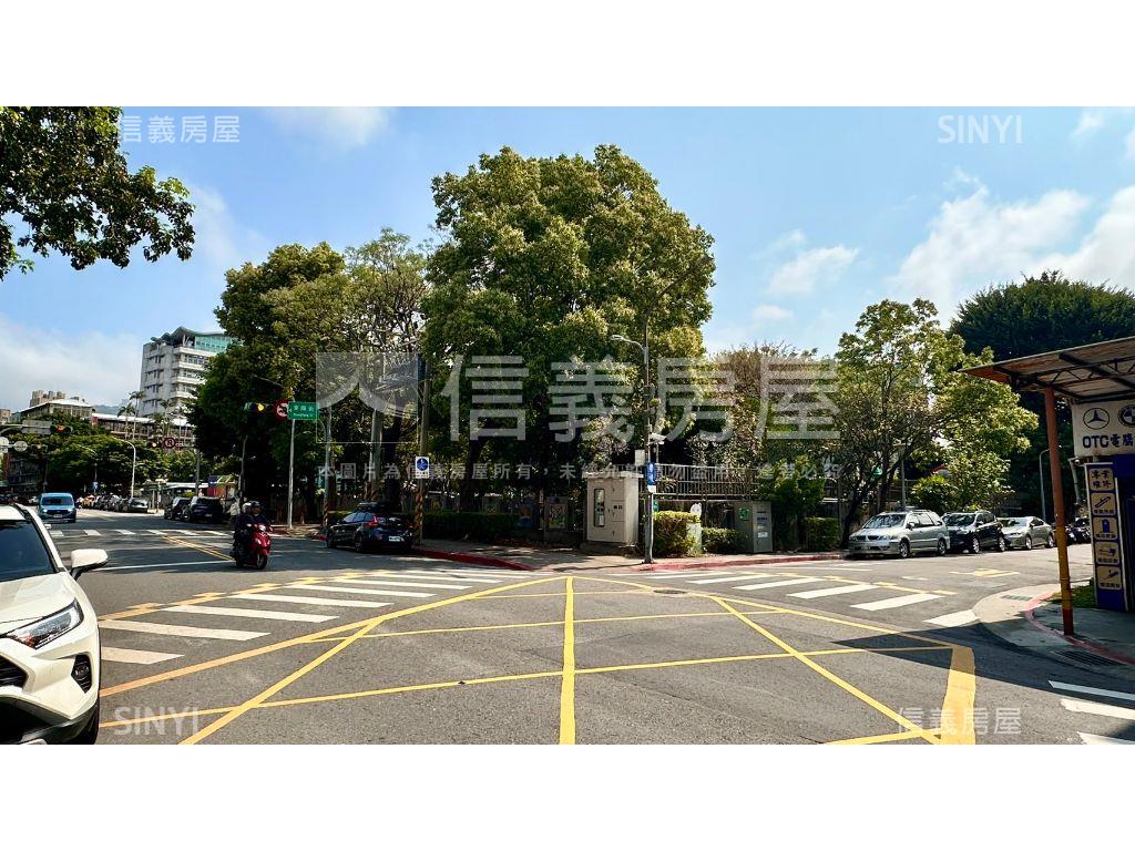 捷運電梯明亮美三房附車位房屋室內格局與周邊環境