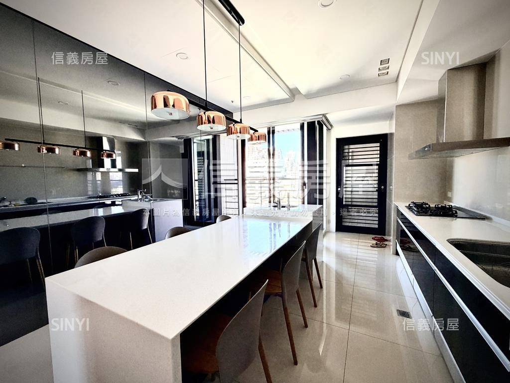 專任寶璽高第高質感朝南戶房屋室內格局與周邊環境