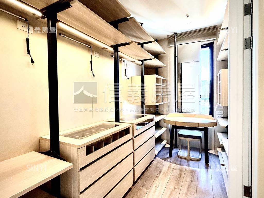 專任寶璽高第高質感朝南戶房屋室內格局與周邊環境