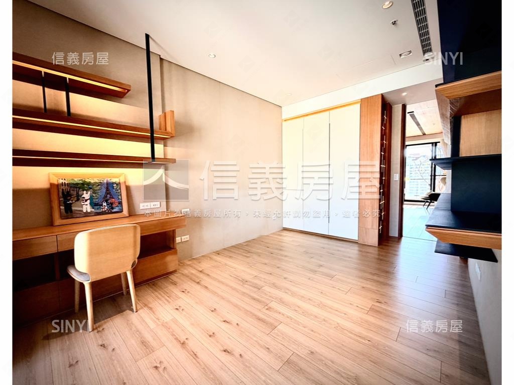 專任寶璽高第高質感朝南戶房屋室內格局與周邊環境