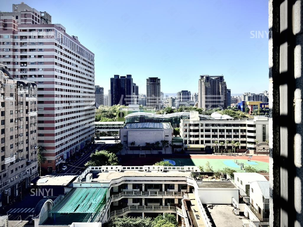 專任寶璽高第高質感朝南戶房屋室內格局與周邊環境