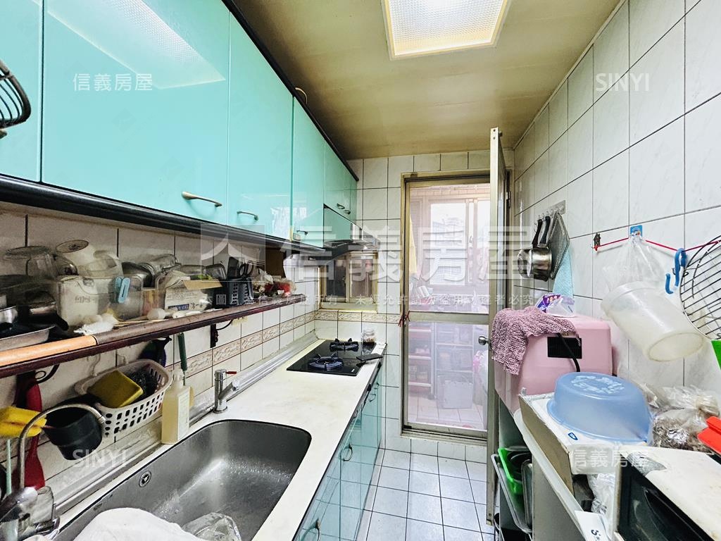 麗緻花園稀有四房平面車位房屋室內格局與周邊環境