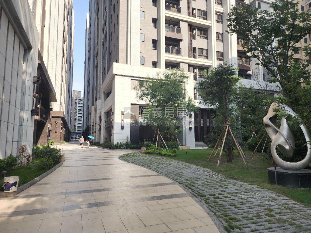 皇普莊園兩房平車全新裝潢房屋室內格局與周邊環境