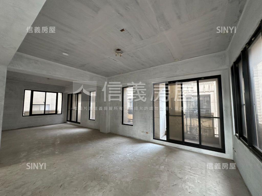 精銳霸氣大面寬豪墅房屋室內格局與周邊環境