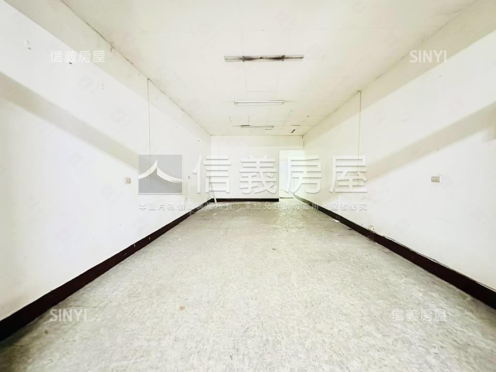 正東光園路綠園道臨路透天房屋室內格局與周邊環境