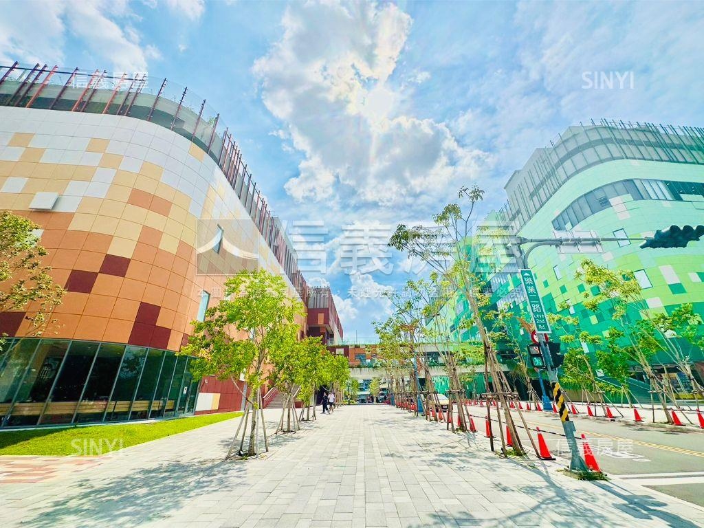 正東光園路綠園道臨路透天房屋室內格局與周邊環境