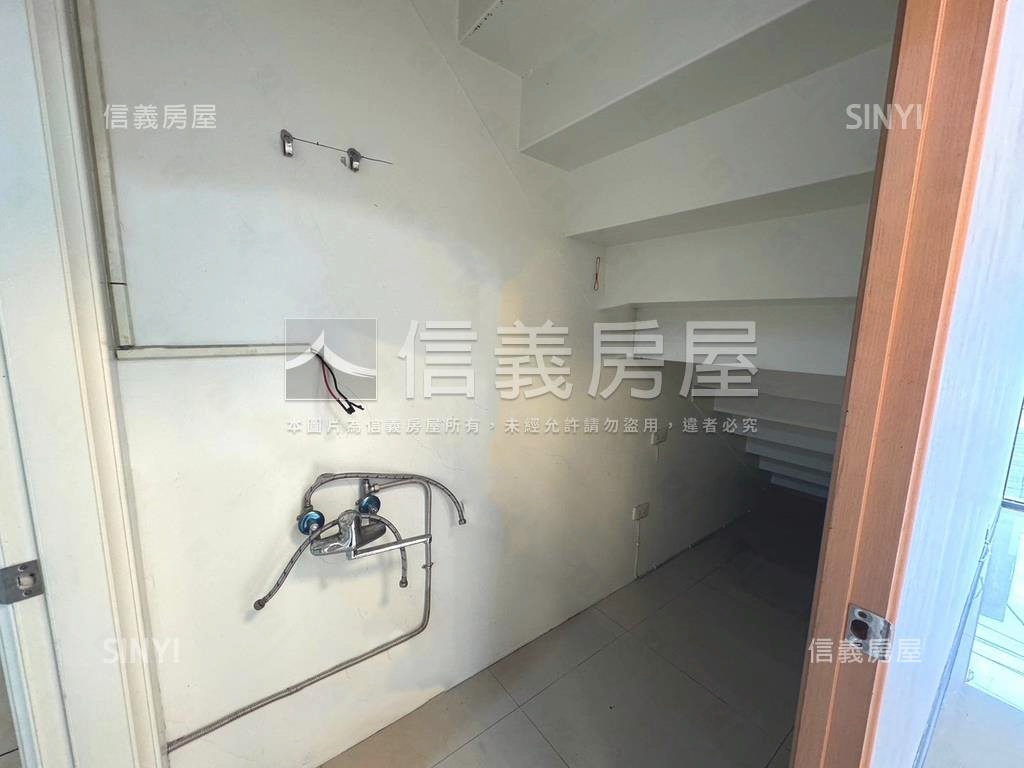 低總價臨中華路金店面房屋室內格局與周邊環境