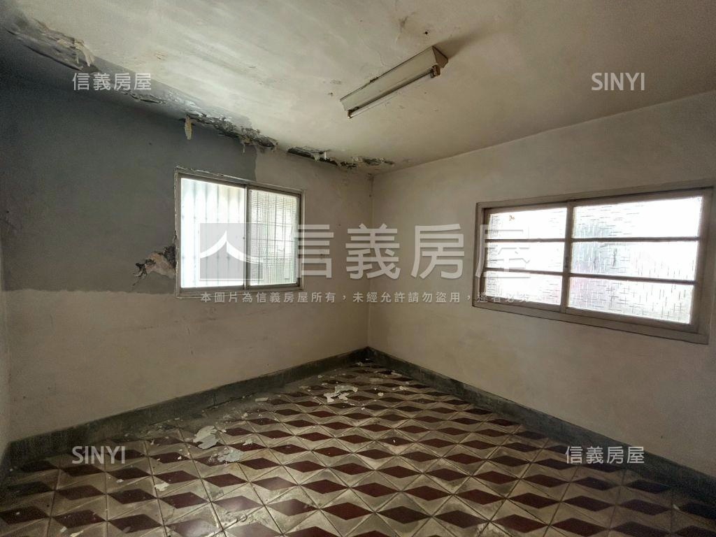 正義車站活巷便宜透天房屋室內格局與周邊環境