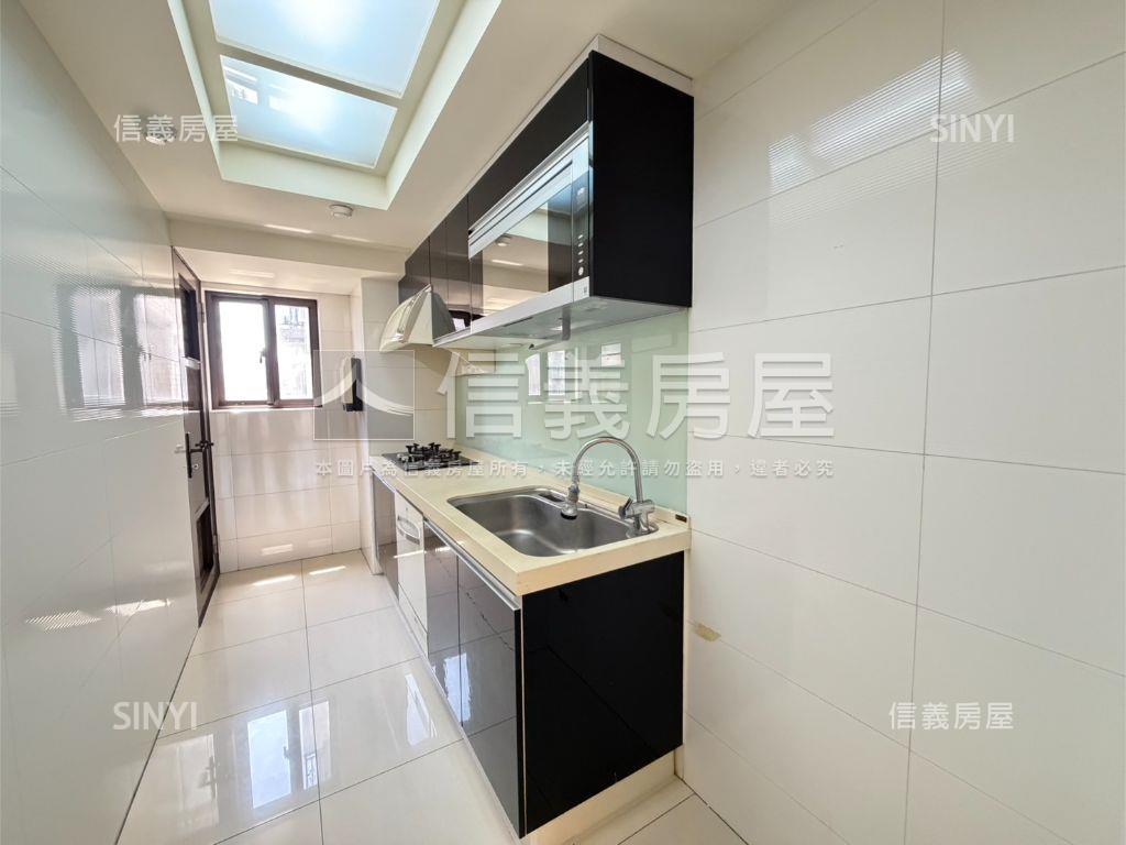 未來捷運生活三房車位房屋室內格局與周邊環境