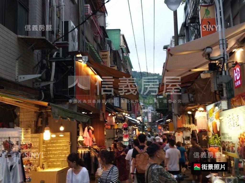 士林一品Ａ１新店面房屋室內格局與周邊環境