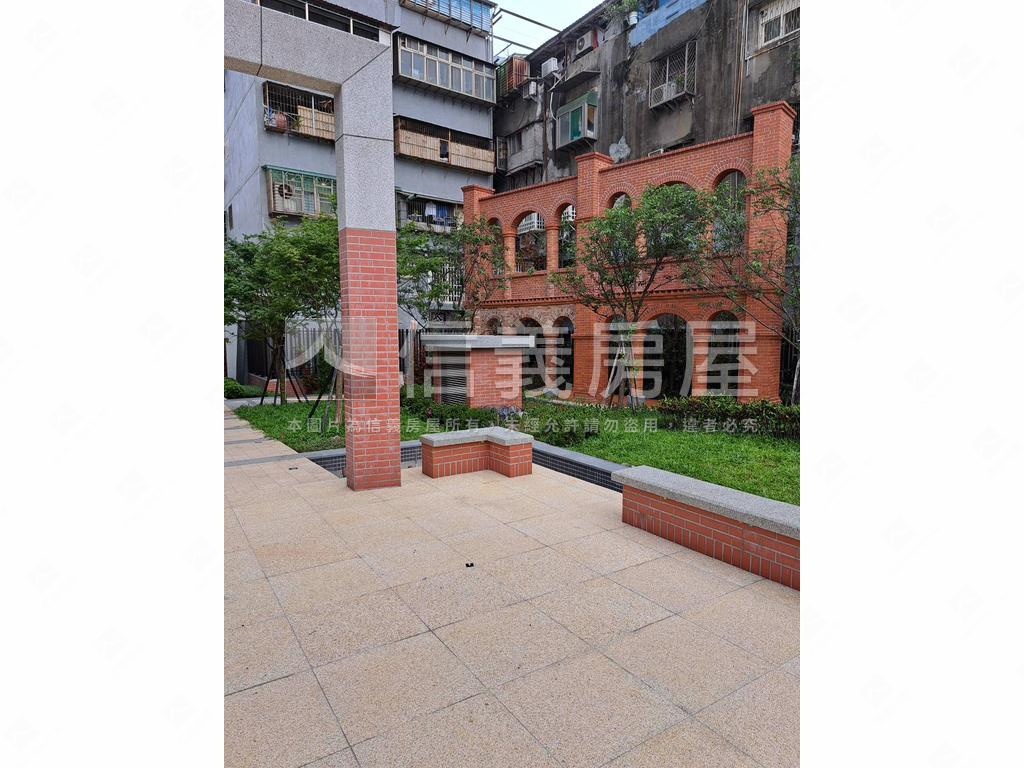 士林一品Ａ１新店面房屋室內格局與周邊環境