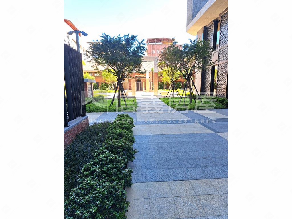 士林一品Ａ１新店面房屋室內格局與周邊環境