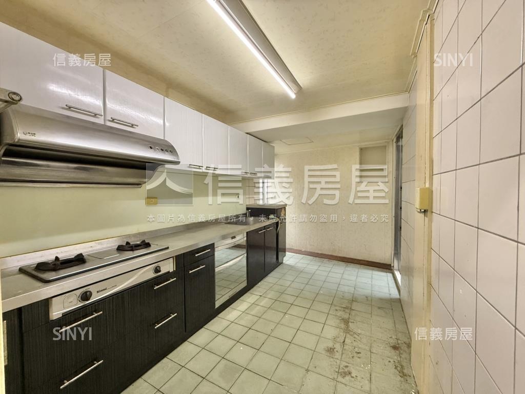 南屯孝親三房平車房屋室內格局與周邊環境