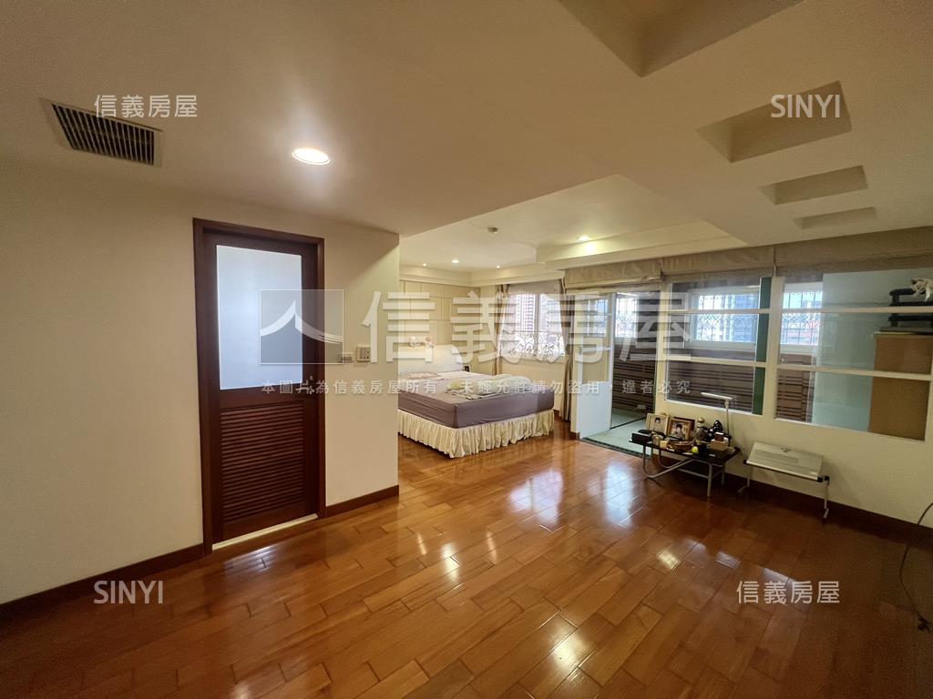 大安尊邸一整層四面環景房屋室內格局與周邊環境