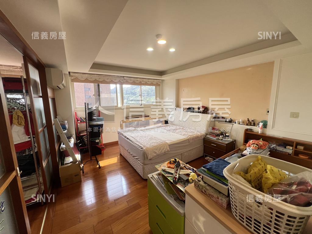 大安尊邸一整層四面環景房屋室內格局與周邊環境