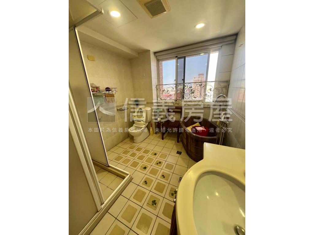 大安尊邸一整層四面環景房屋室內格局與周邊環境