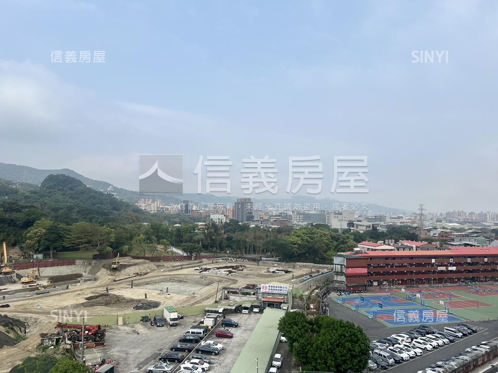 大安尊邸一整層四面環景房屋室內格局與周邊環境