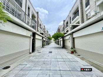 臺邦傳統雙車墅