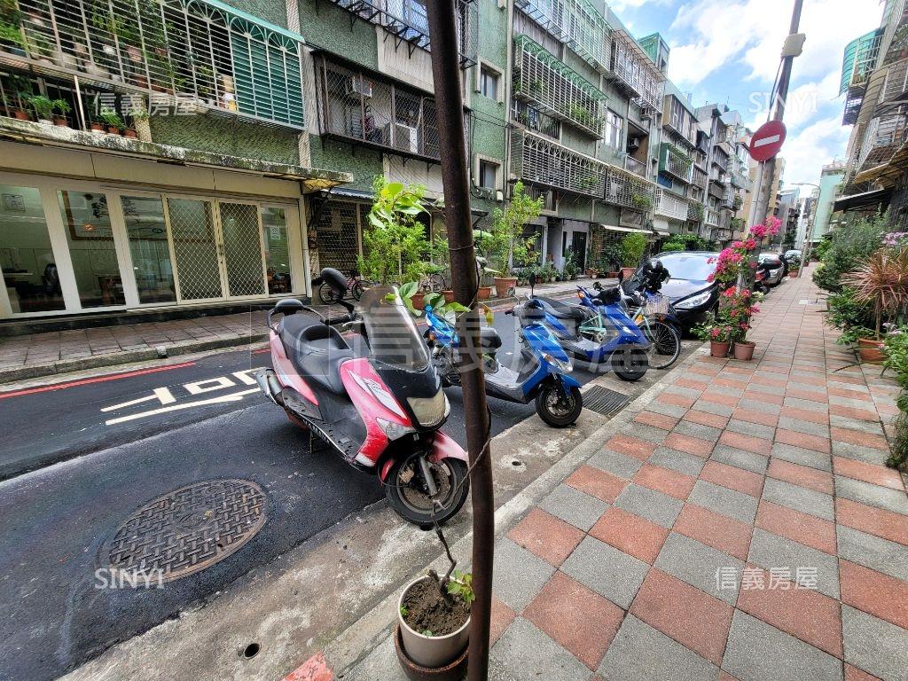 介壽民生１樓三房方便停車房屋室內格局與周邊環境