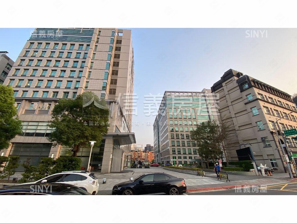 近內科角窗面公園金店面房屋室內格局與周邊環境
