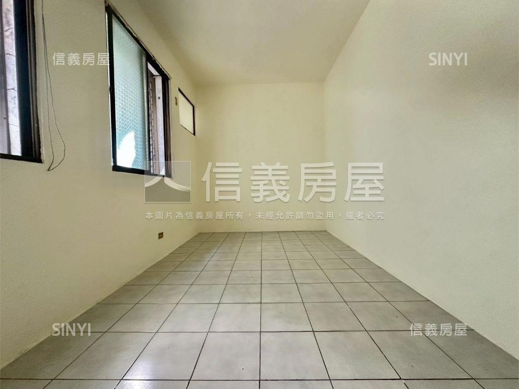 稀有釋出約八米面寬透天房屋室內格局與周邊環境