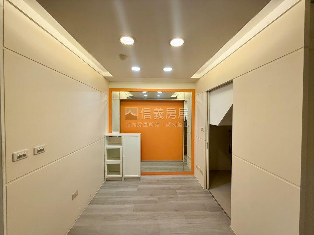 近萬家福平車庭院美宅房屋室內格局與周邊環境