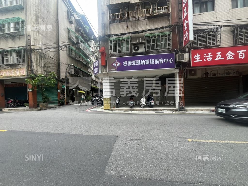 熱鬧黃金金店面房屋室內格局與周邊環境